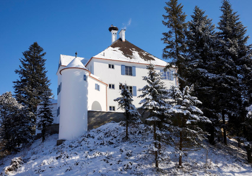 Schloss Bedernau, Germany